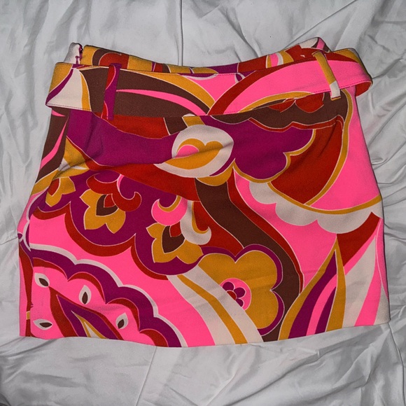 Express mini skirt! Never worn! 💕 - Picture 2 of 3